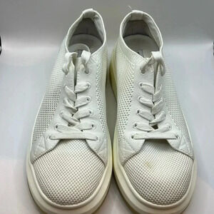 Steve‎ Madden Womens white Savage sneakers fabric upper 10 casual tonal platform